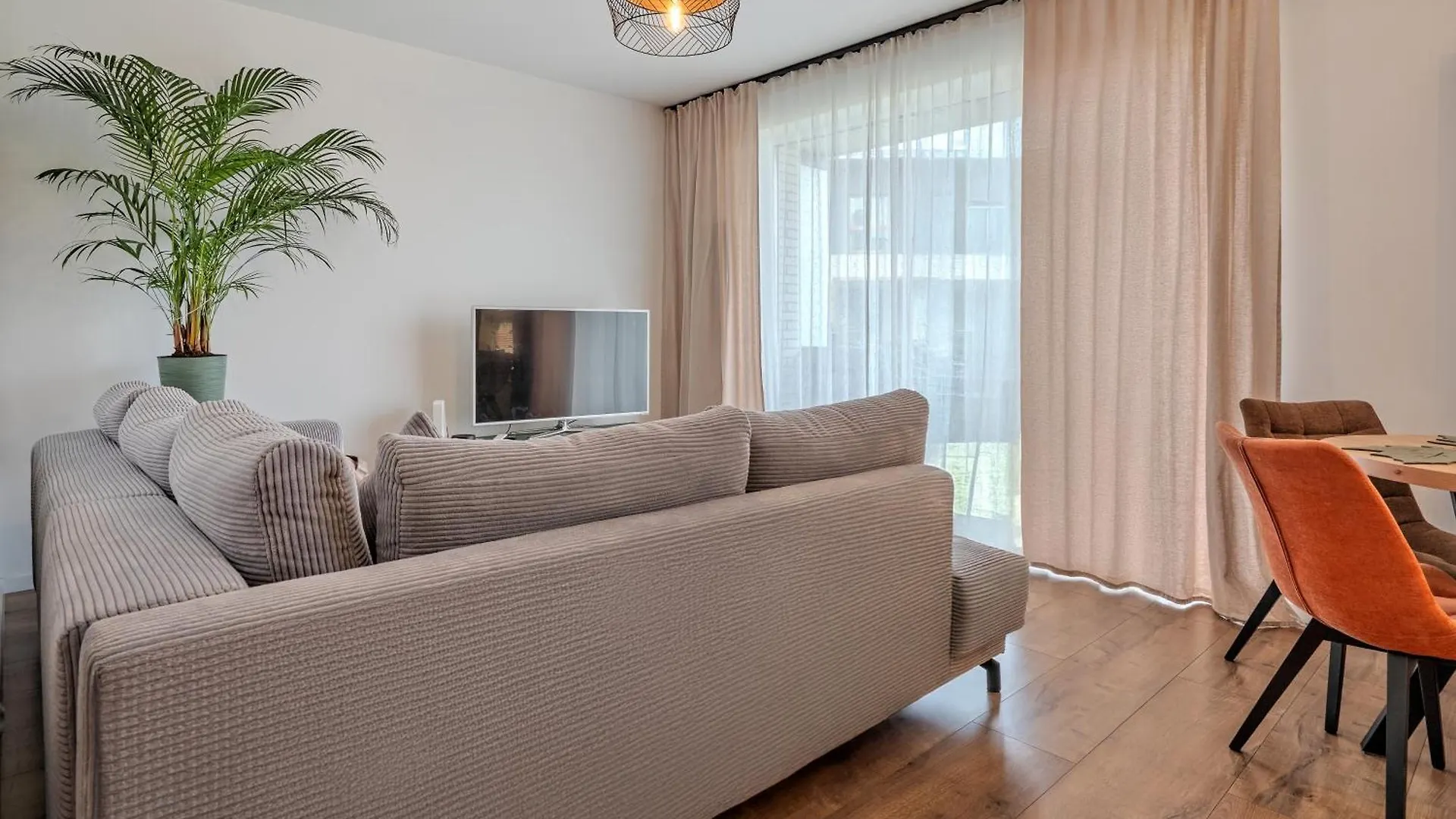 Gdansk Apartment - Parking, Terrace & Garden - By Rentujemy 0*,  Poland