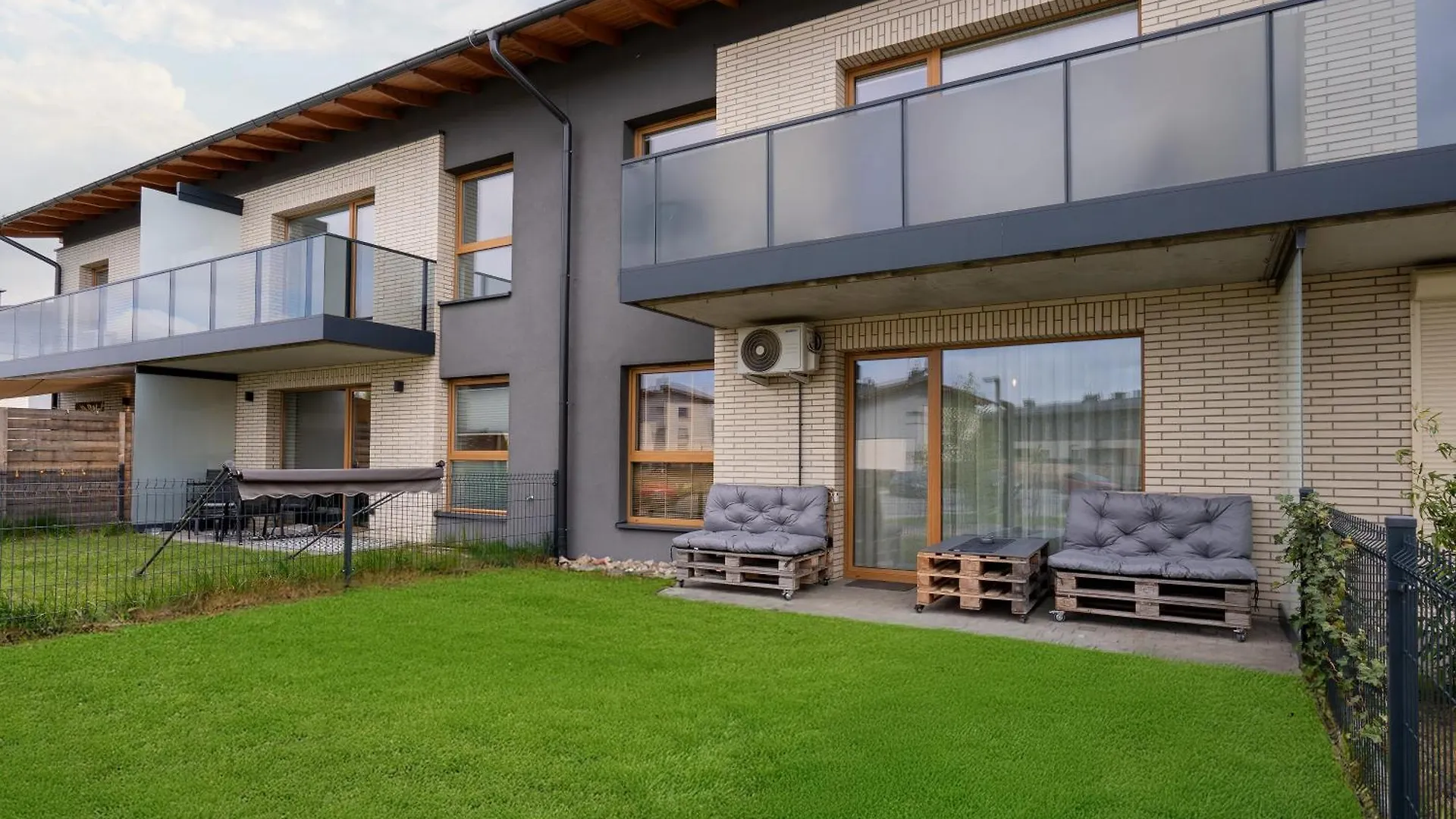 Gdansk Apartment - Parking, Terrace & Garden - By Rentujemy Poland